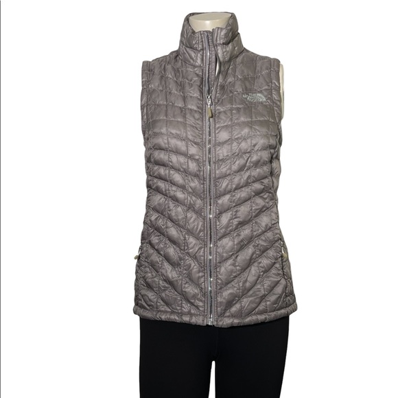 The North Face Jackets & Blazers - The North Face gray lightweight vest small